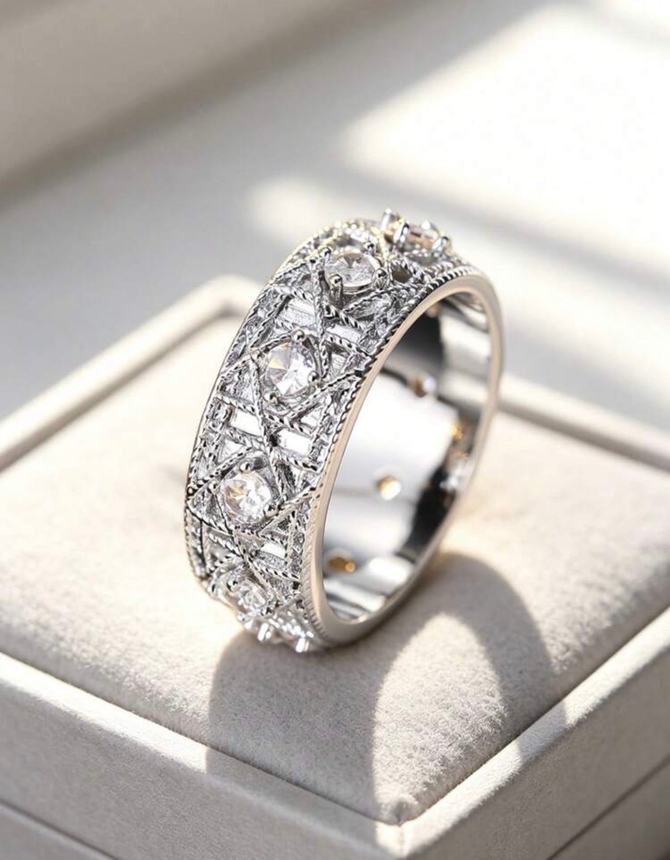 The Sola Ring